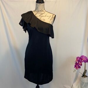 Elfin Women’s Black One Shoulder Dress Size Medium